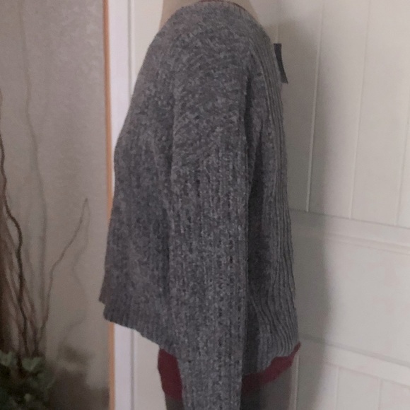 Sweater Top (Cropped) - Picture 7 of 7